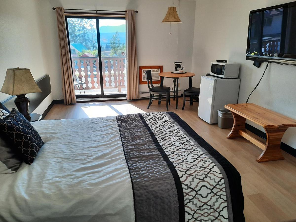 Alpen Motel Рейдиум-Хот-Спрингс Экстерьер фото
