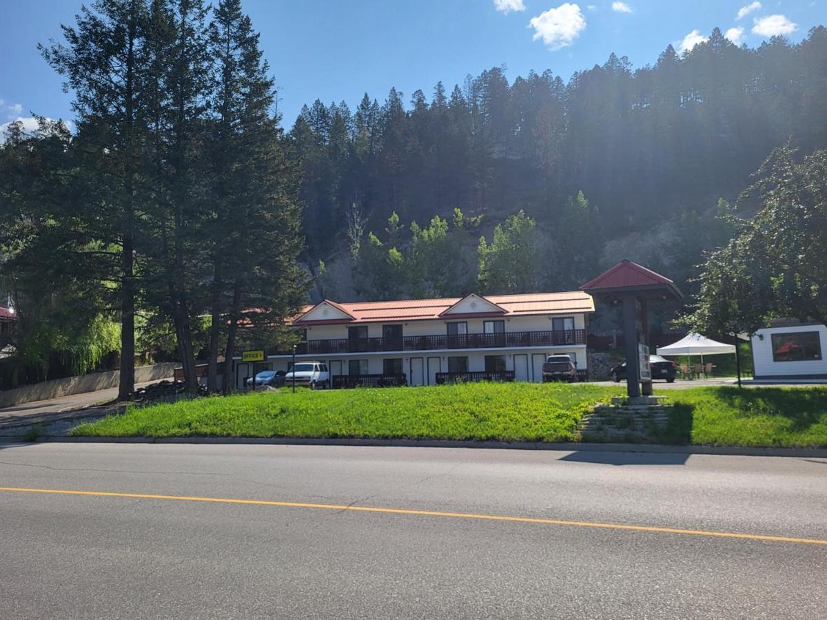 Alpen Motel Рейдиум-Хот-Спрингс Экстерьер фото