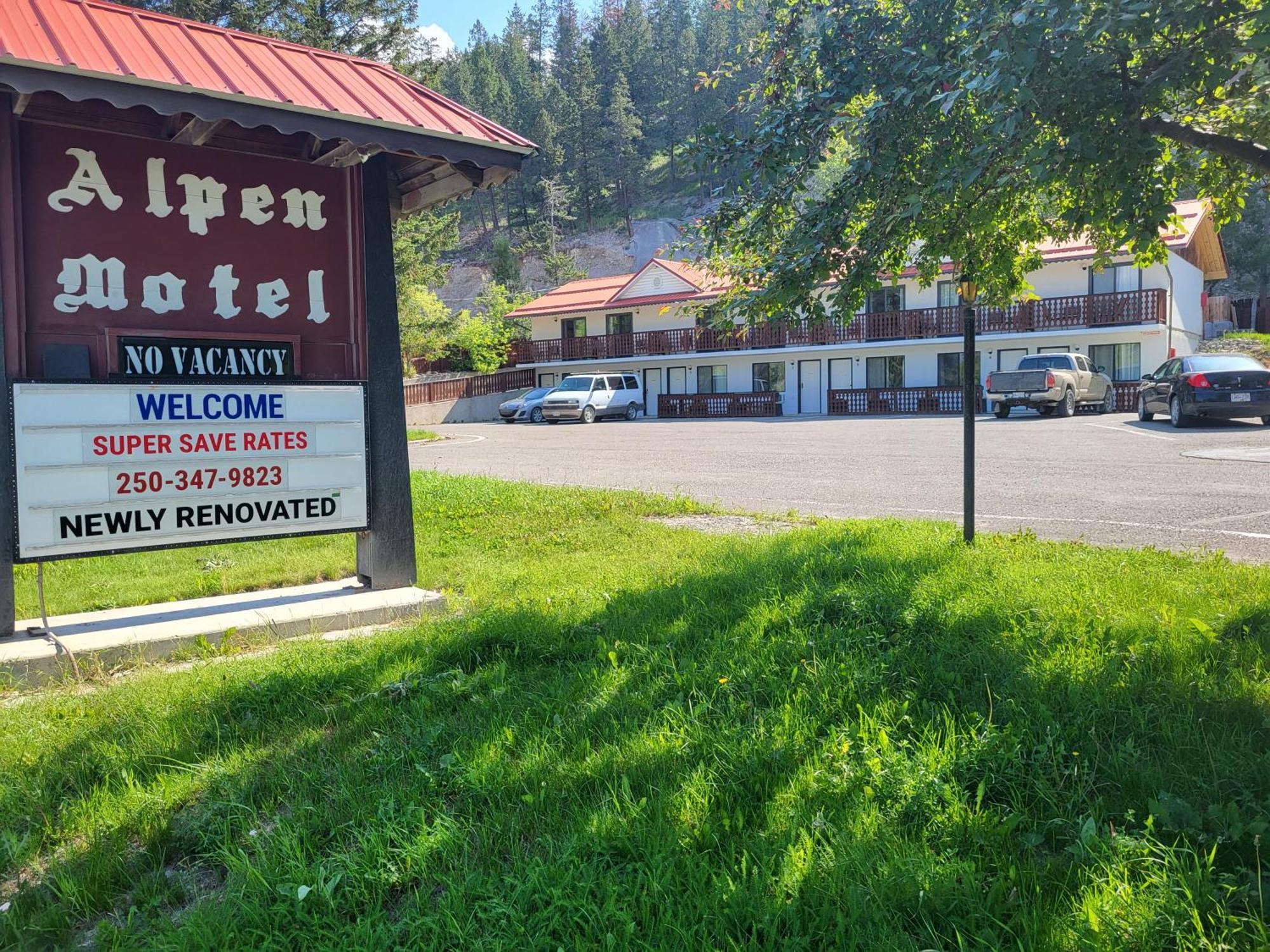 Alpen Motel Рейдиум-Хот-Спрингс Экстерьер фото
