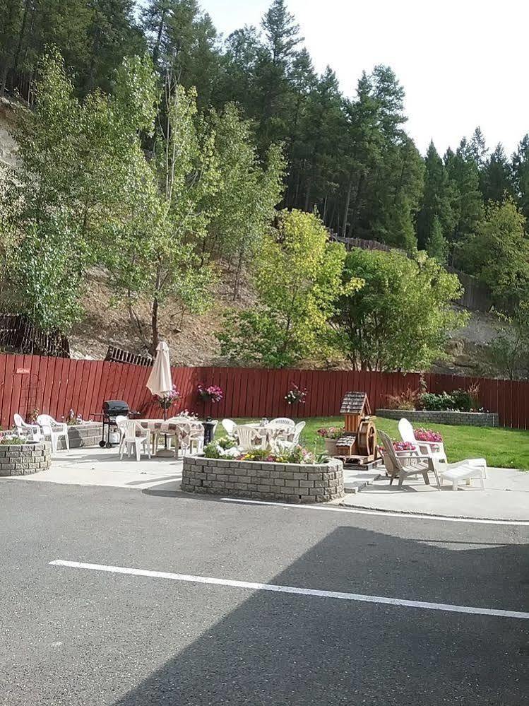 Alpen Motel Рейдиум-Хот-Спрингс Экстерьер фото